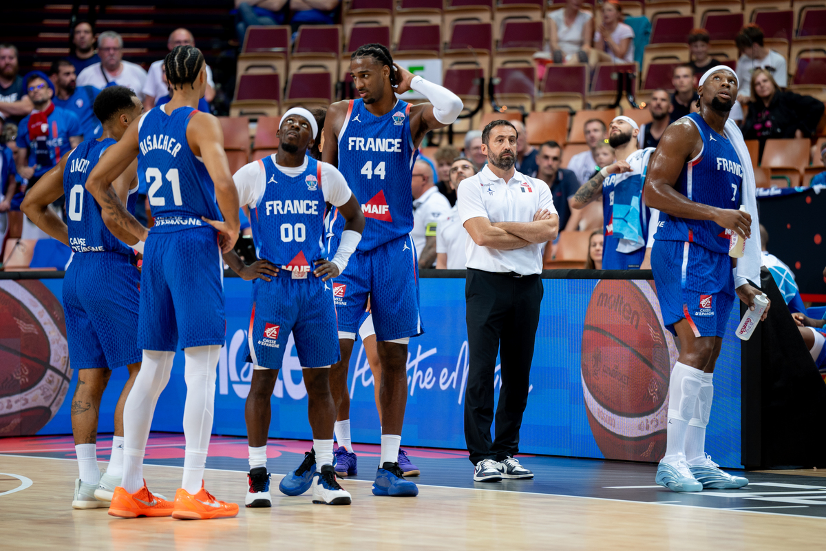 乐动体育官方网站-包含里程碑夜布鲁克林篮网复出首秀；欧超杯加时末段刷纪录；震撼外界；阵容厚度经受考验的词条